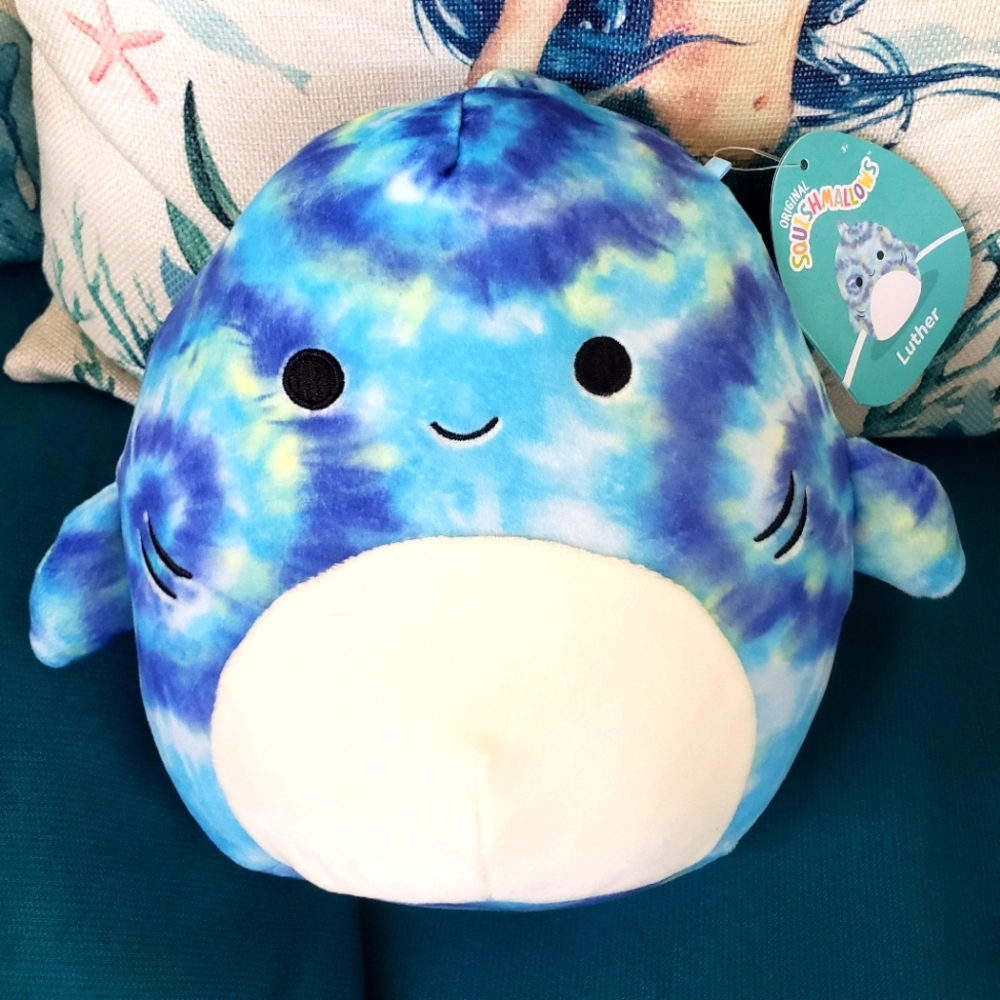 NWT 🦈 Luther Shark Squishmallow